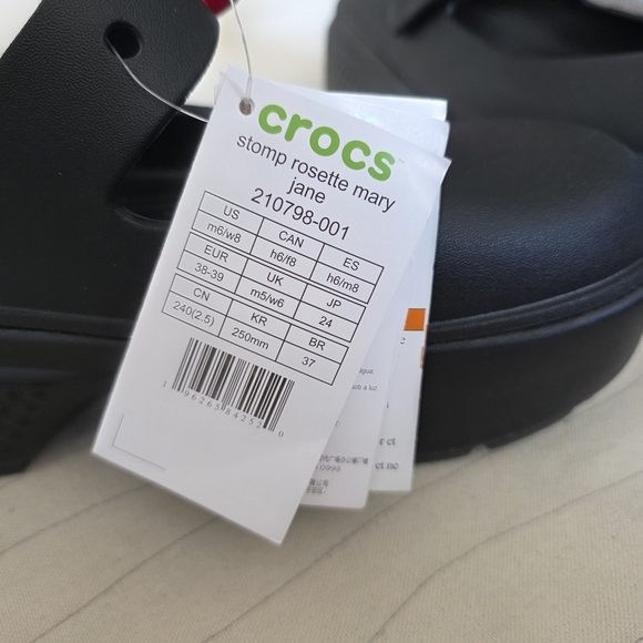 Crocs Womens Stomp Rosette Mary Jane Black Platform Clogs w/ Flower Size 8 NEW - Picture 11 of 11
